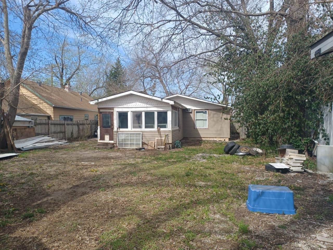 1652 Greenwood - Photo 1