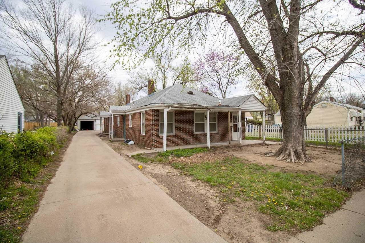 1830 Washington Ave - Photo 1