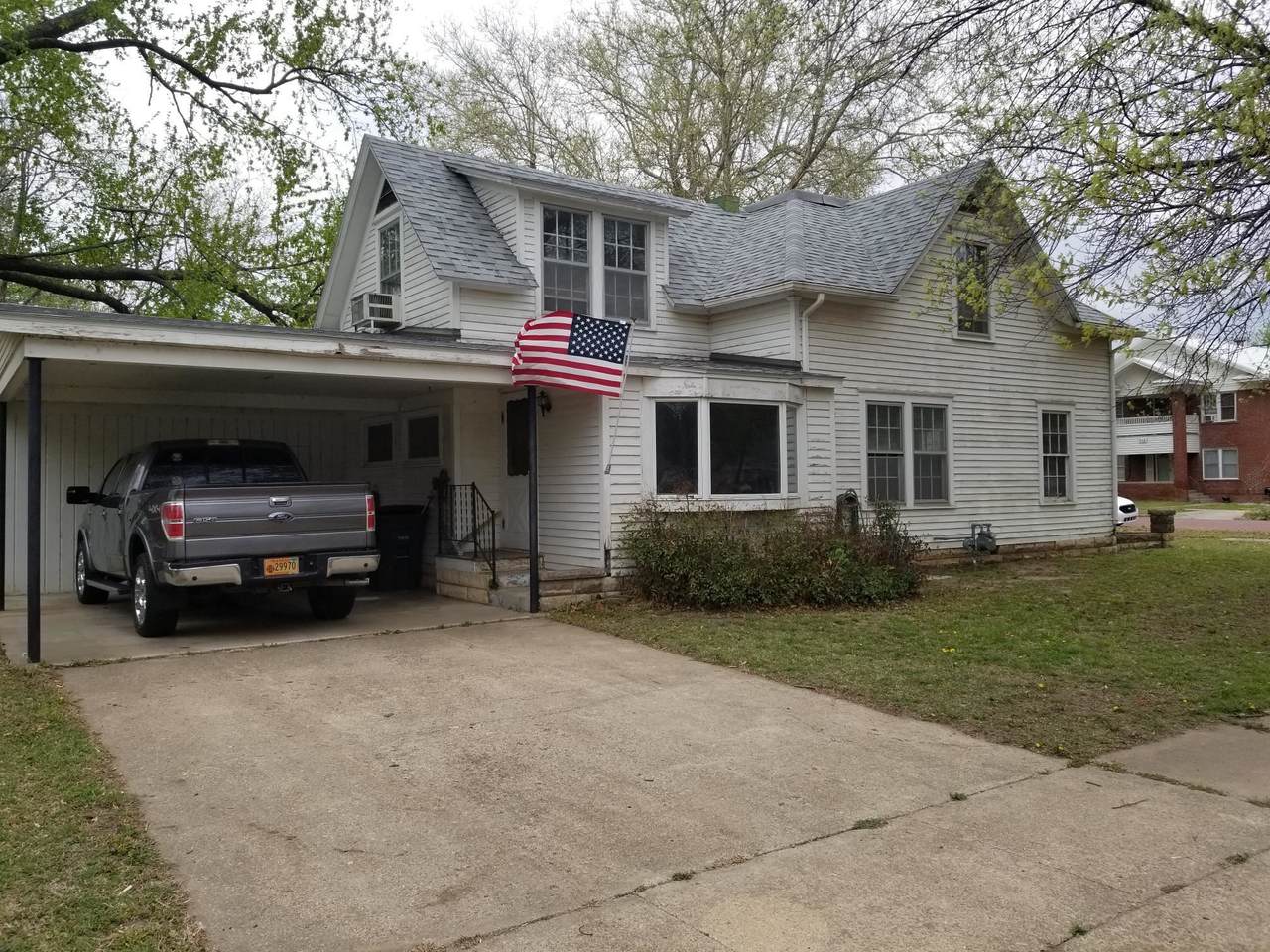 721 B St - Photo 1