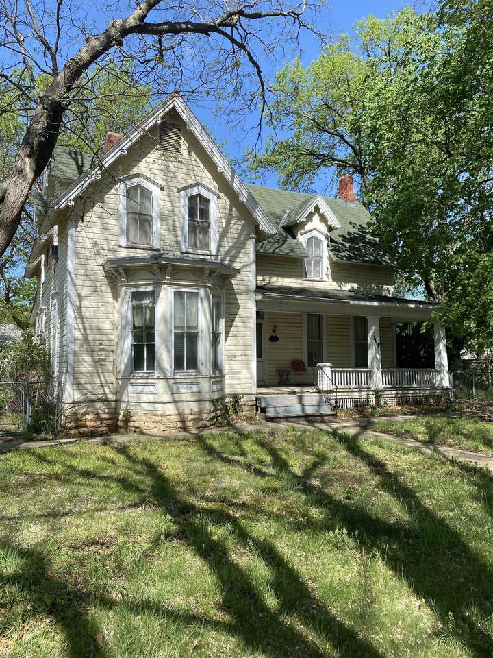 1117 Mansfield - Photo 1