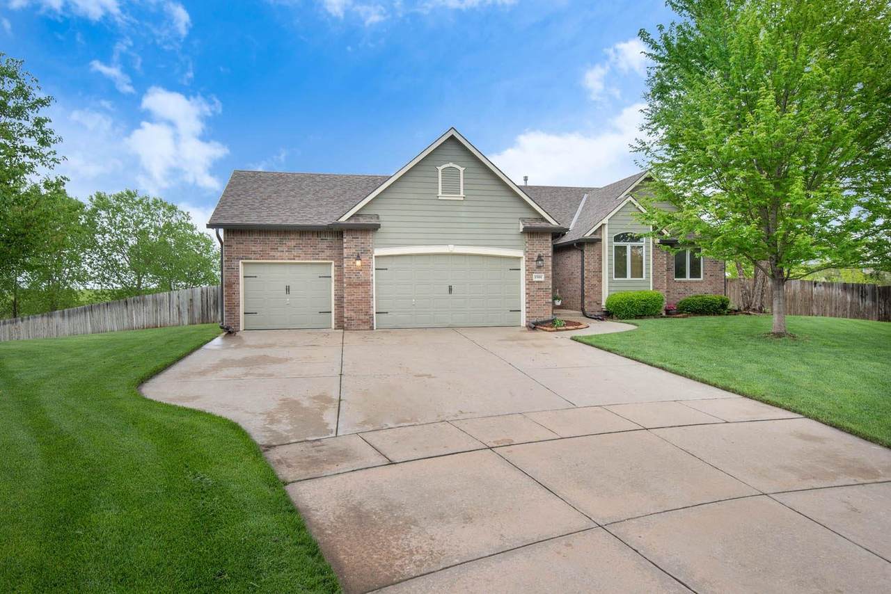 1900 Windsor Creek Ct. - Photo 1