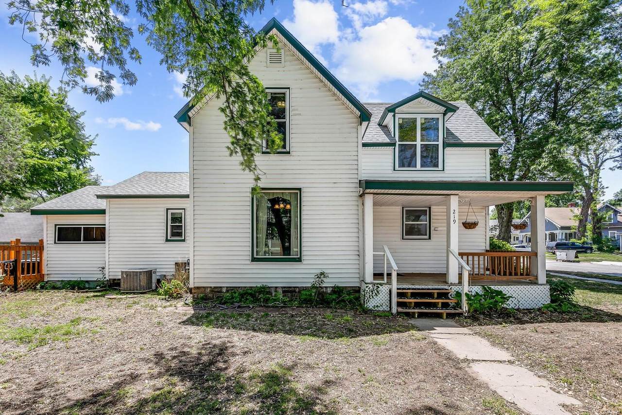 219 Conway St - Photo 1