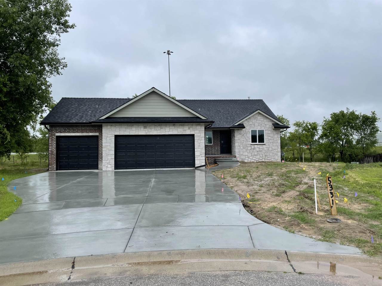 5331 Pattie Ct - Photo 1