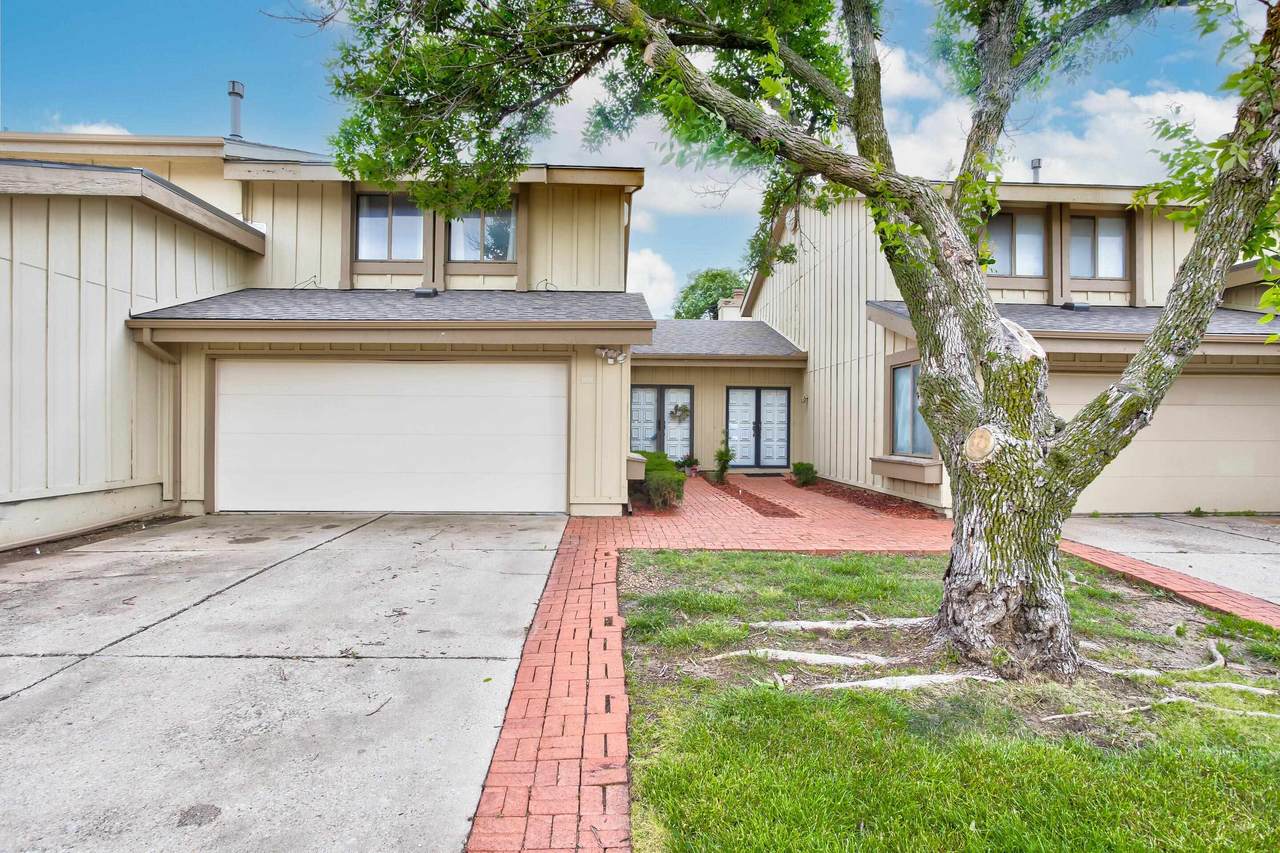 8201 Harry St - Photo 1
