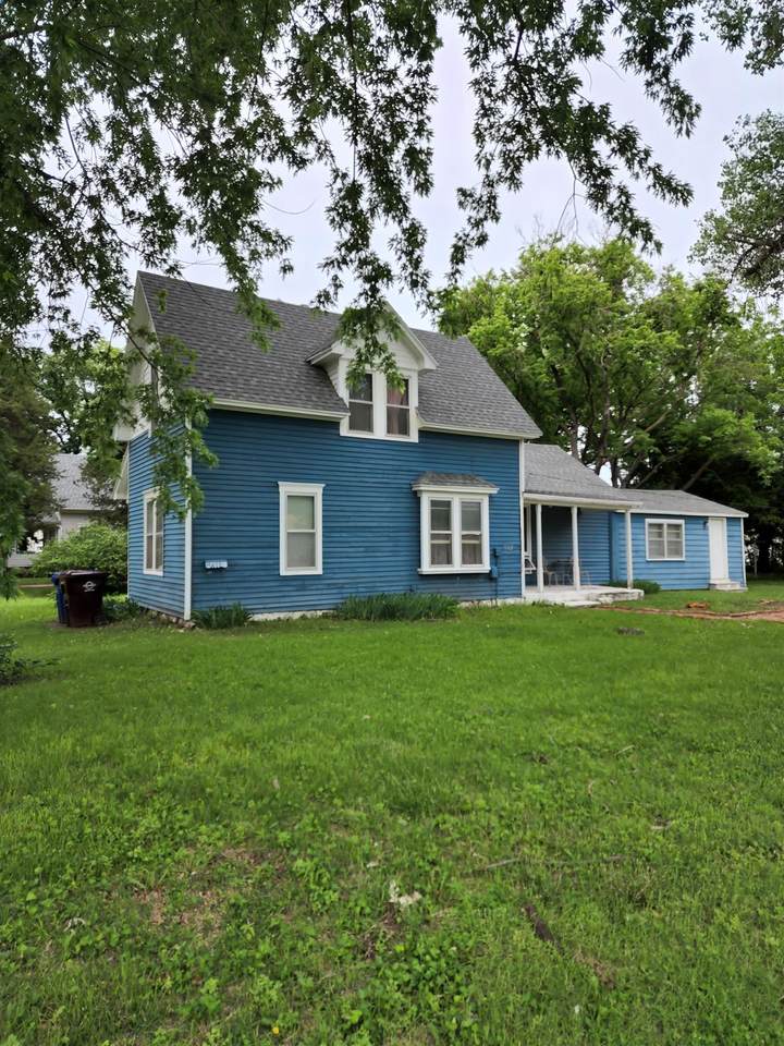 502 Chestnut - Photo 1