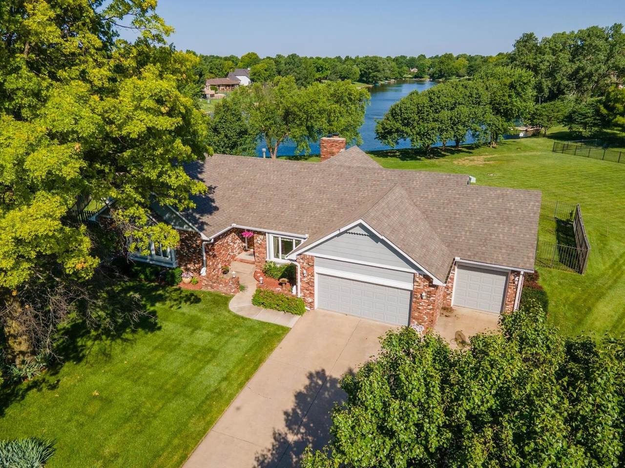 121 Prescott Ct - Photo 1