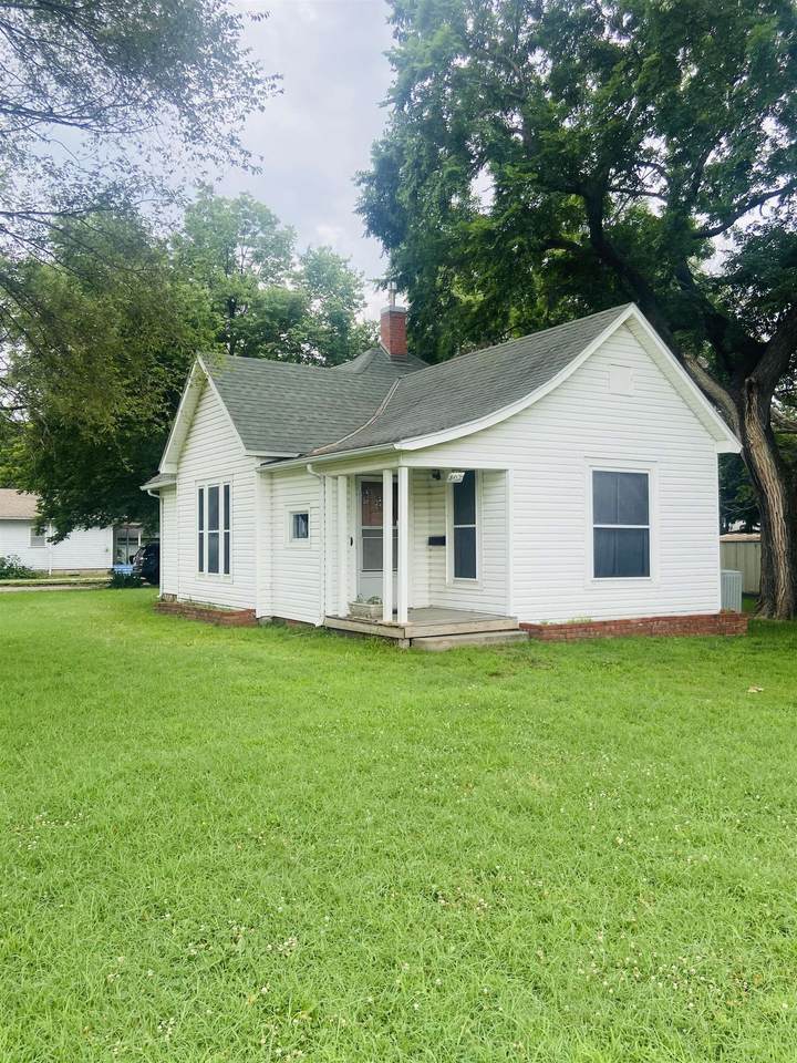 602 Main St - Photo 1