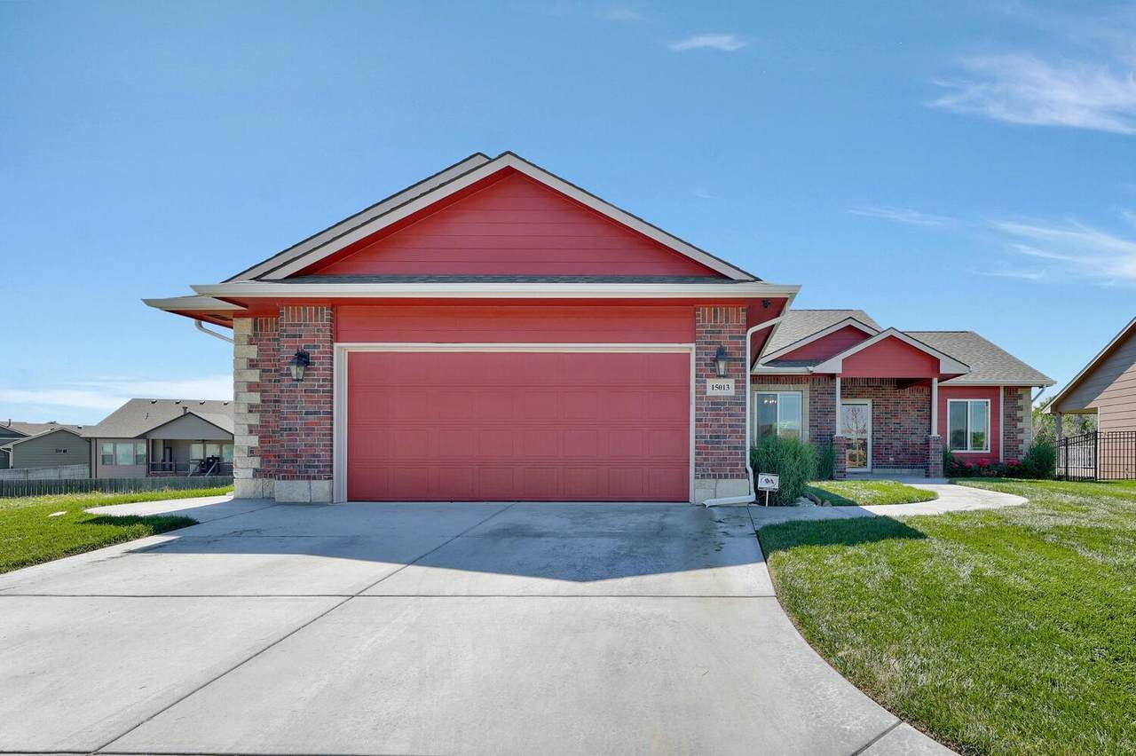15013 Hayden Cir - Photo 1
