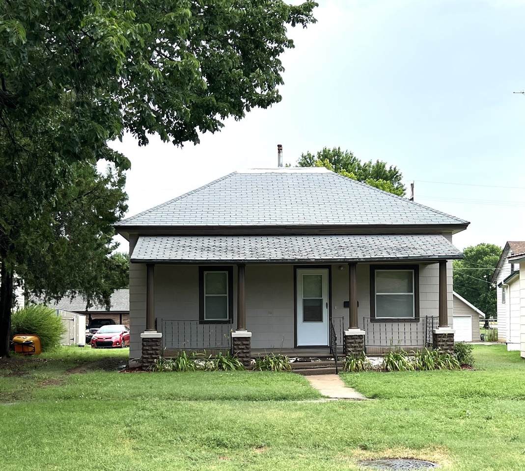 315 Bluff - Photo 1