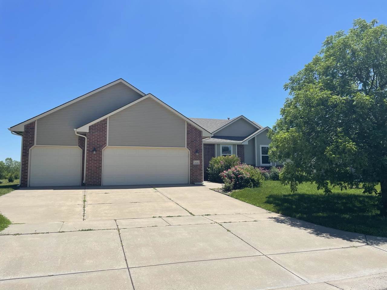 2426 Regency Lakes St - Photo 1