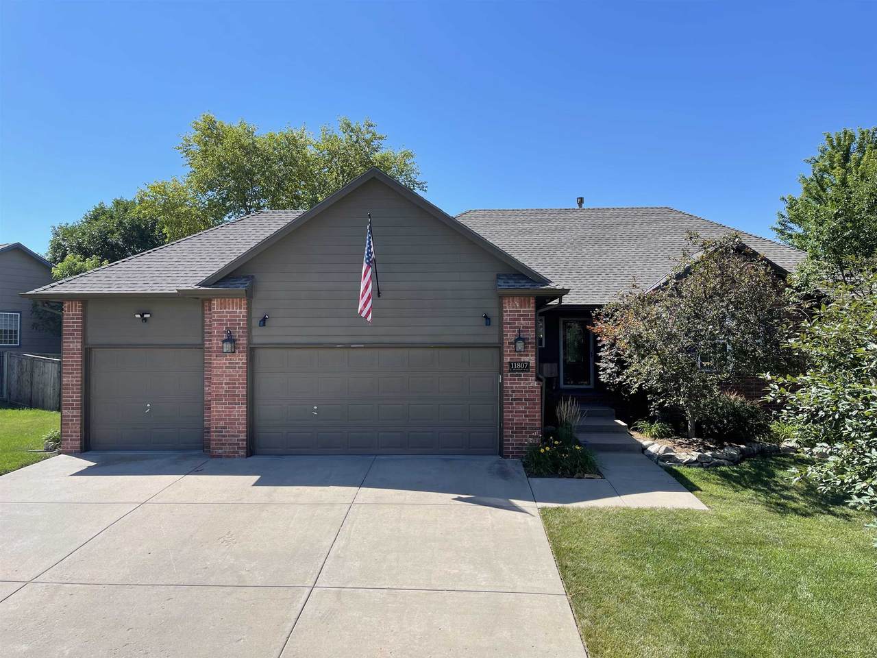 11807 Shannon Way - Photo 1