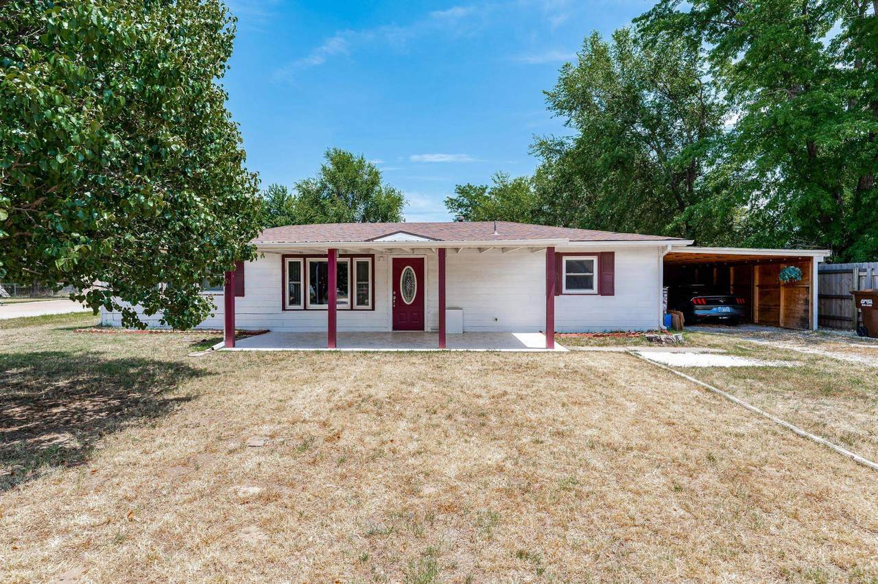738 Eisenhower St - Photo 1