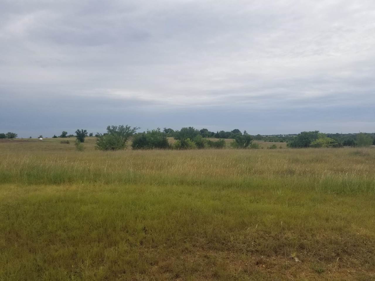 000 Woodbridge - Photo 1