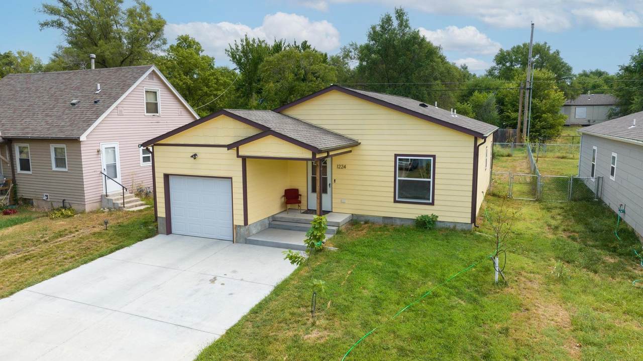 1224 Volutsia Ave - Photo 1