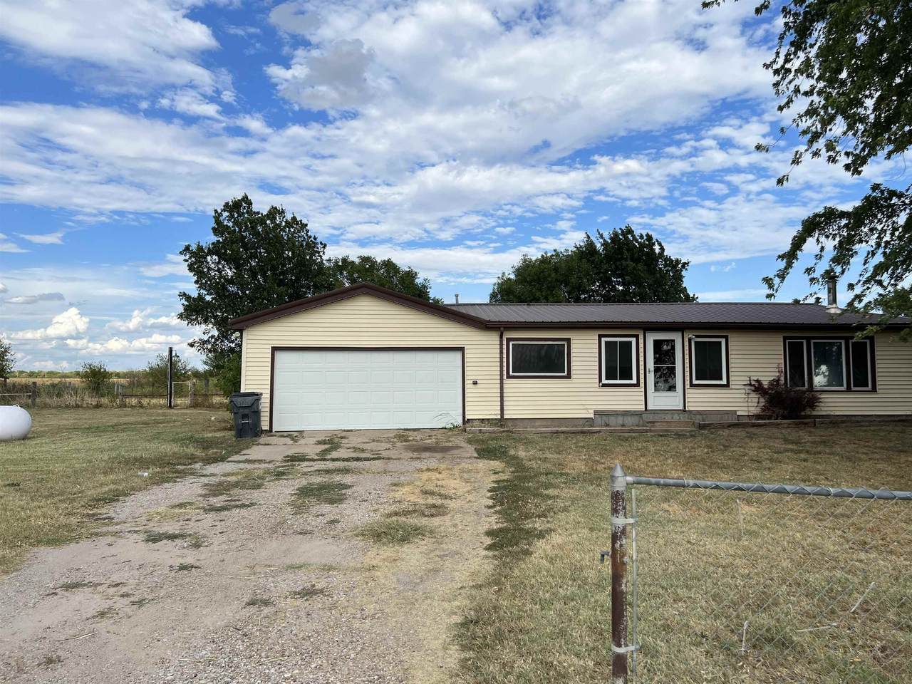 1458 River Rd - Photo 1