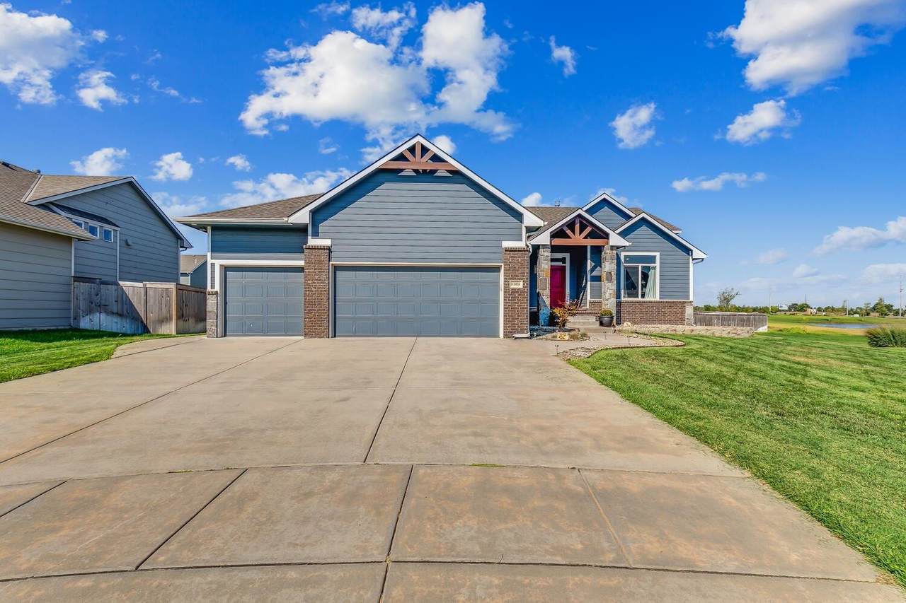 12426 27th Ct N - Photo 1