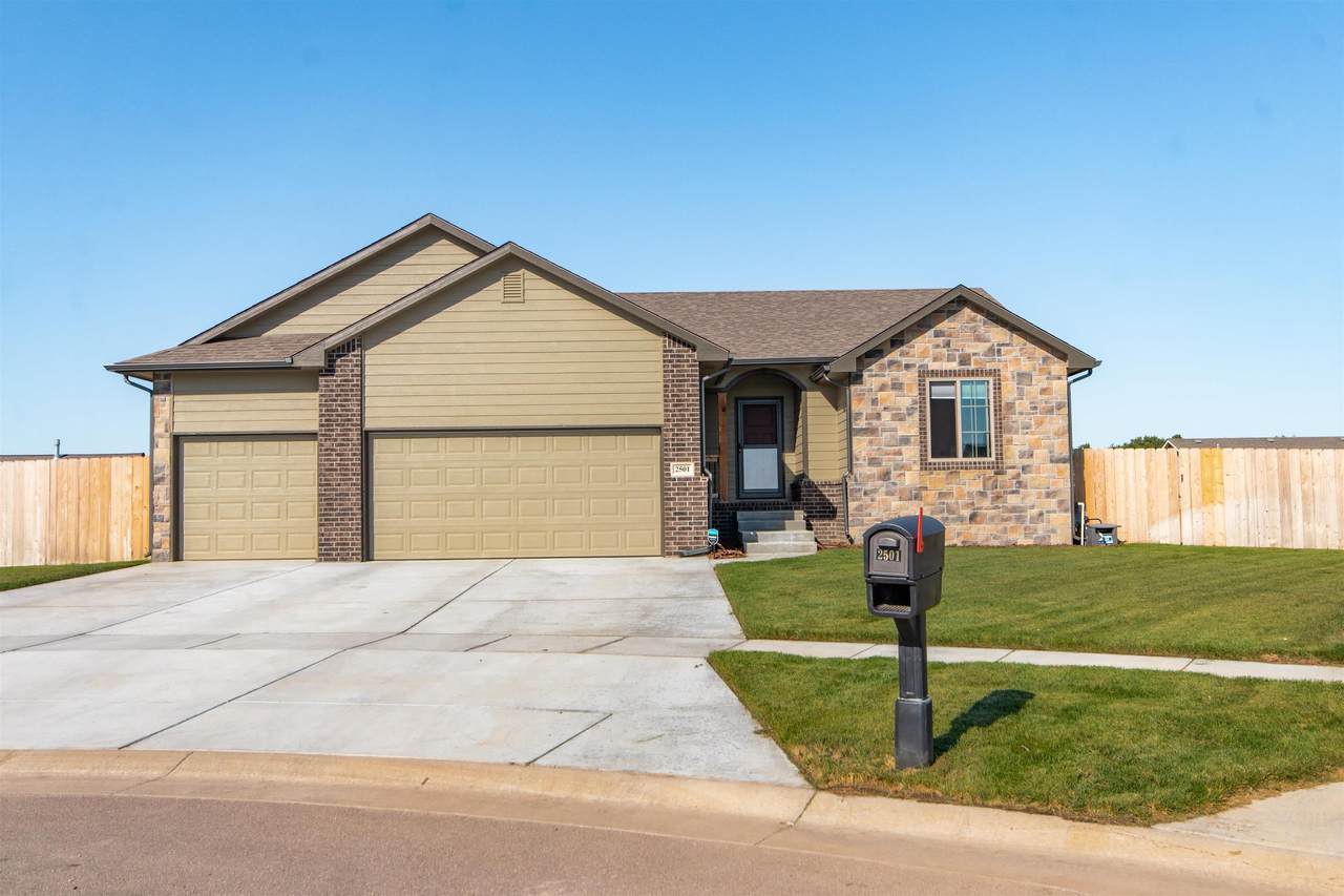 2501 New Spring Cir - Photo 1