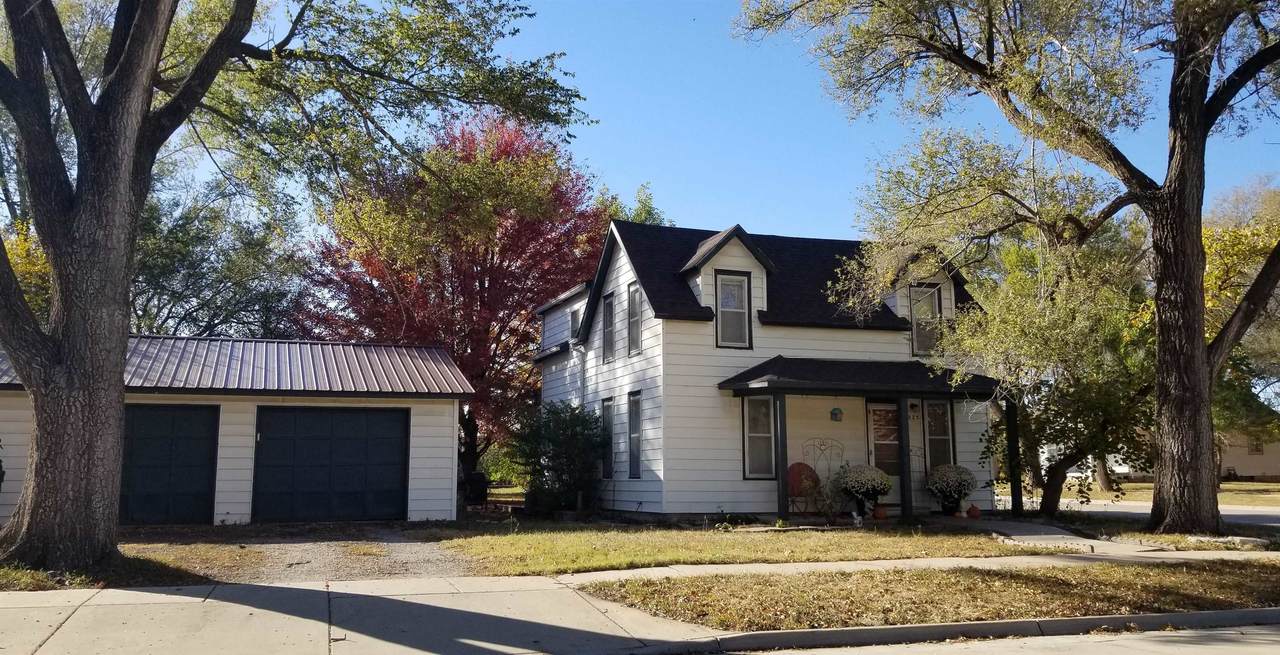 225 Weaver St - Photo 1