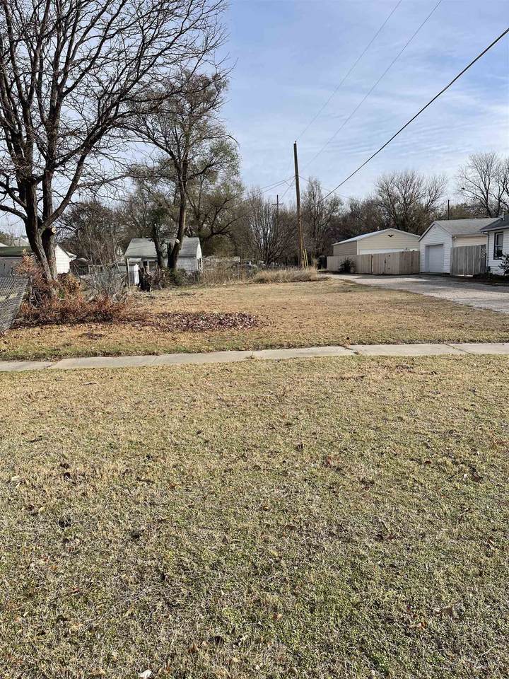 1110 Hiram Ave - Photo 1