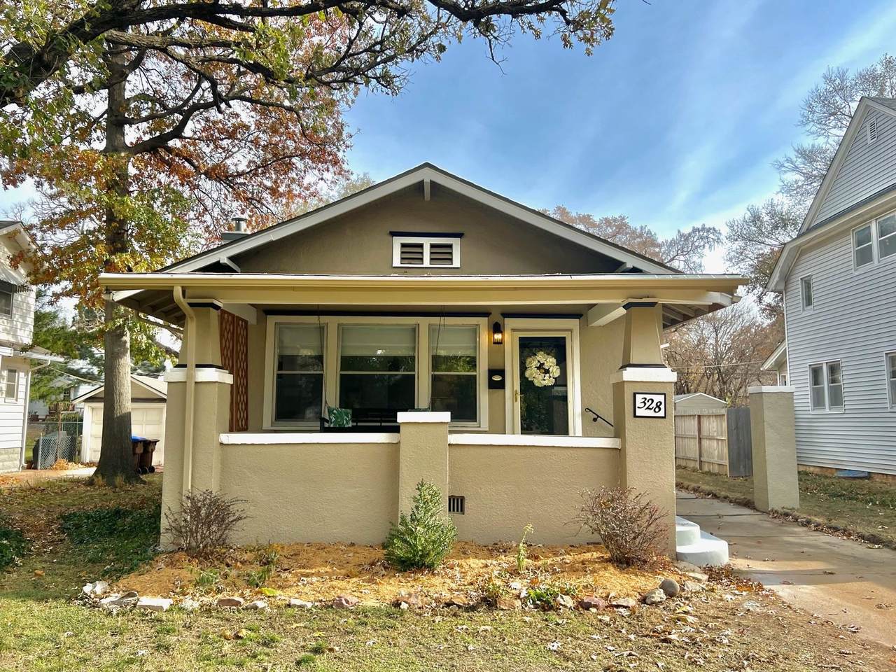328 Rutan Ave - Photo 1