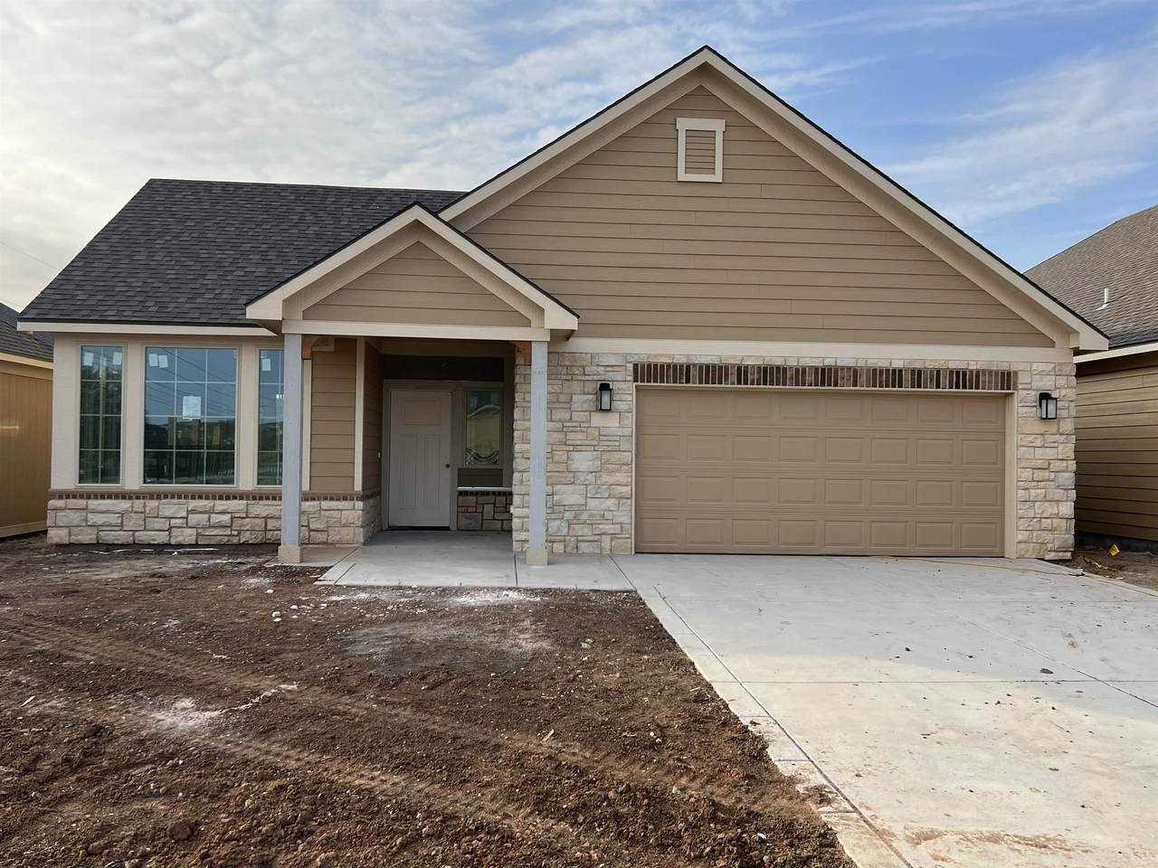 1030 Waters Edge - Photo 1