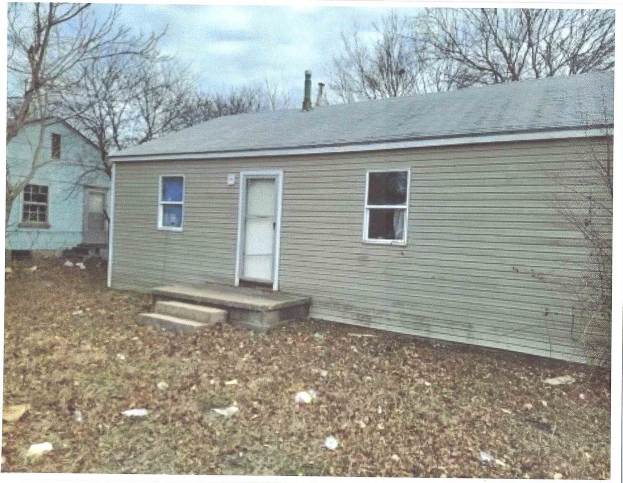 3901 Ross Parkway - Photo 1