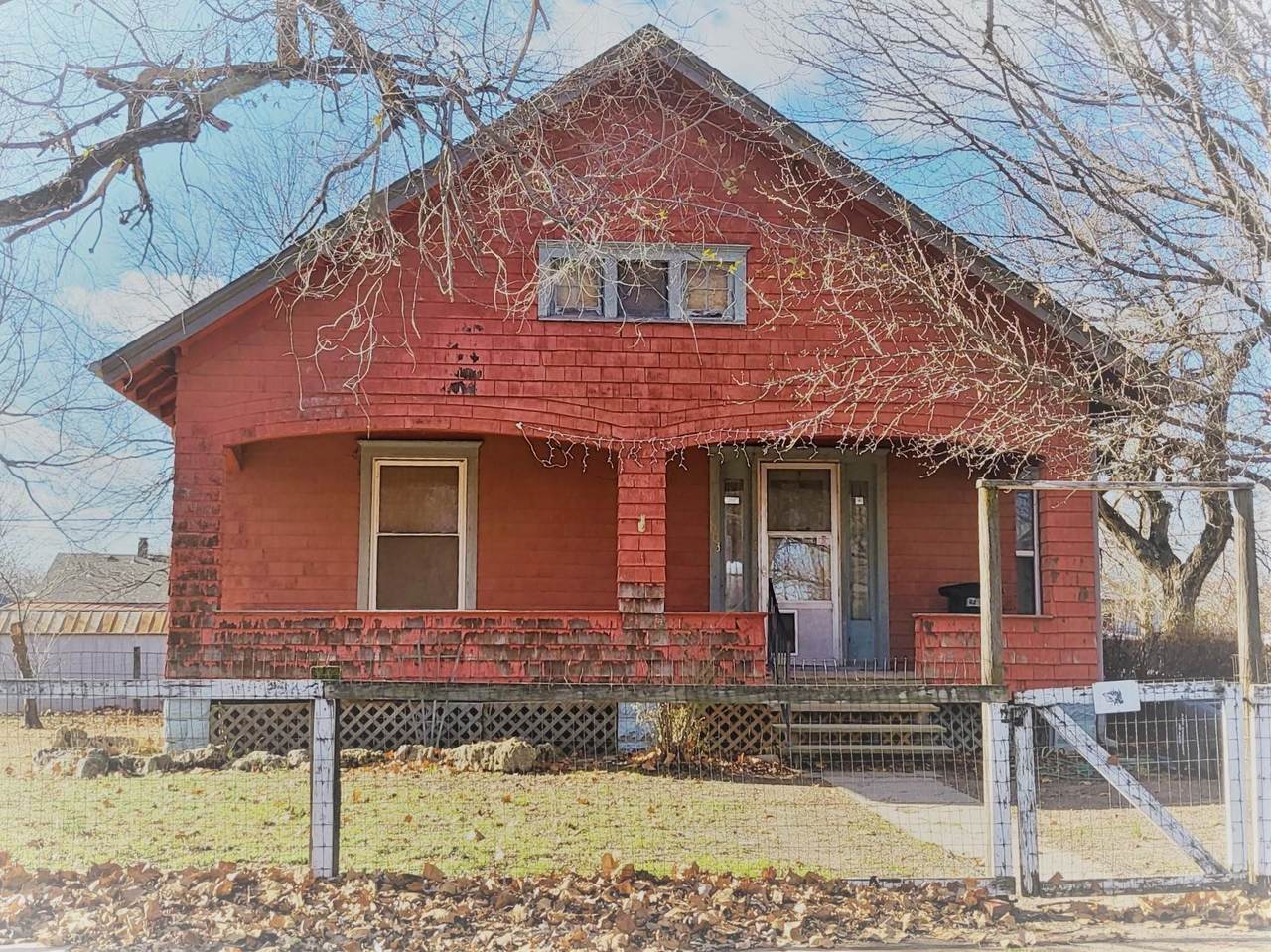 1003 2nd St - Photo 1