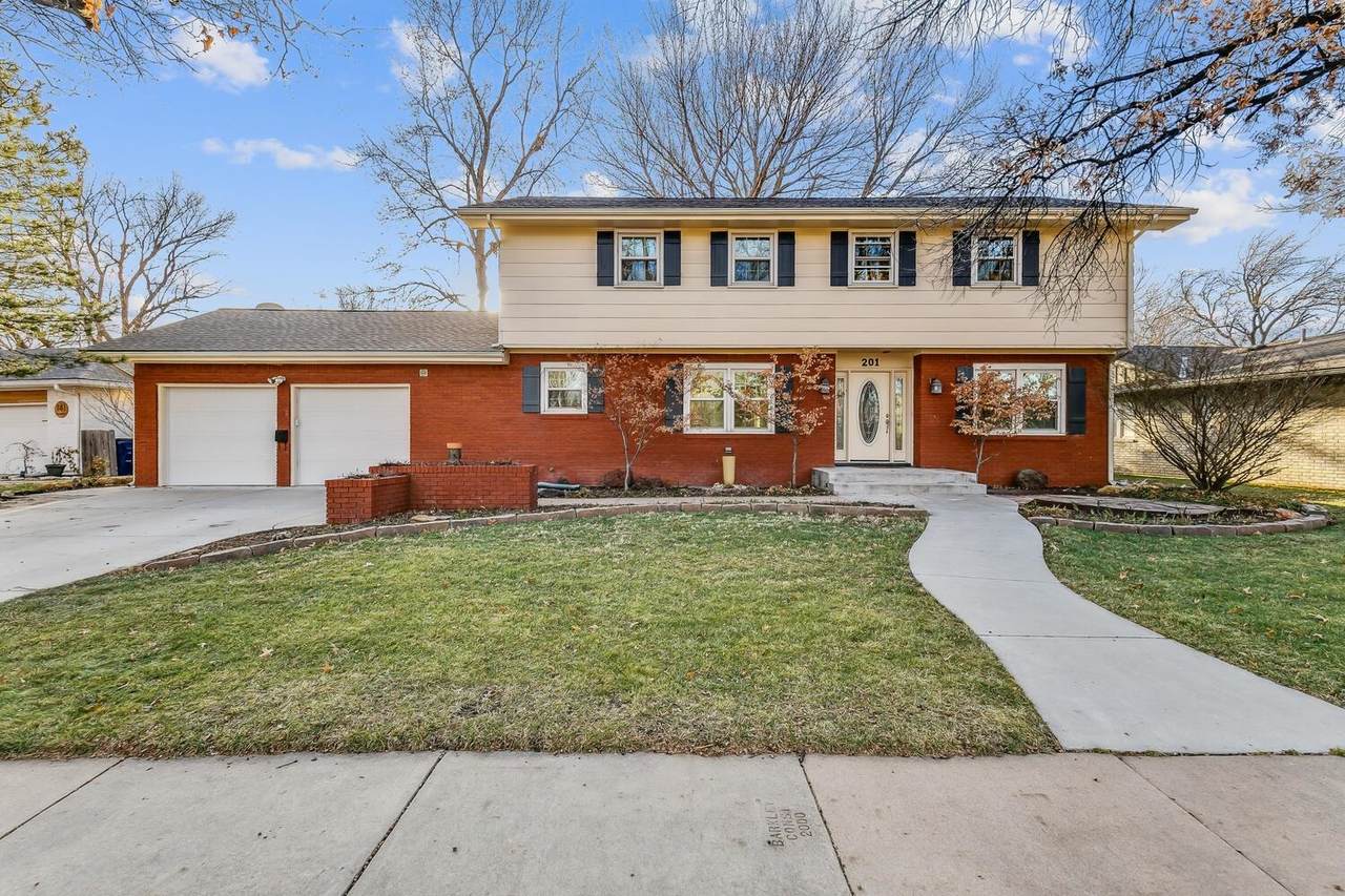 201 Penrose Drive - Photo 1