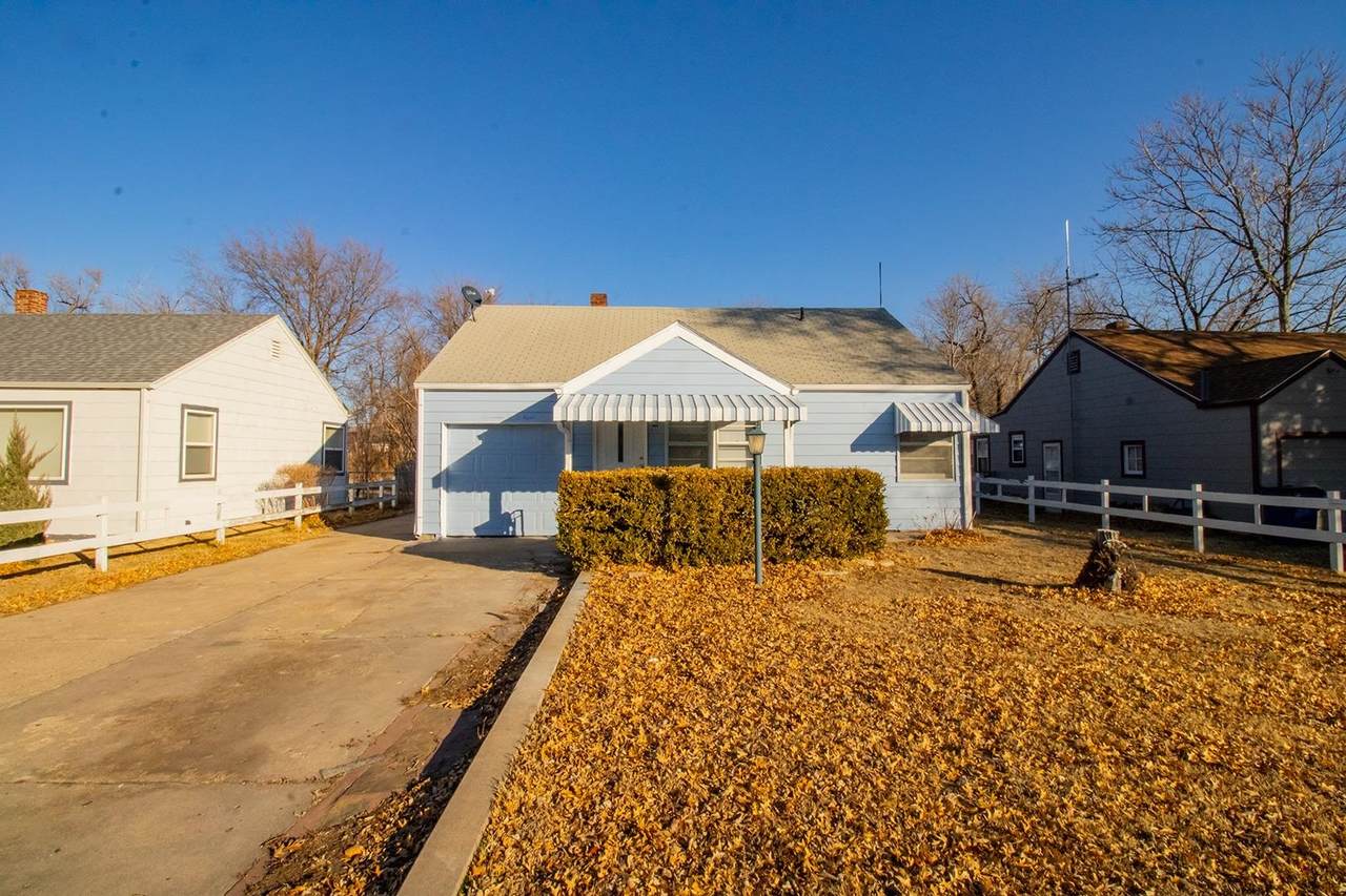1728 Emporia Ave - Photo 1