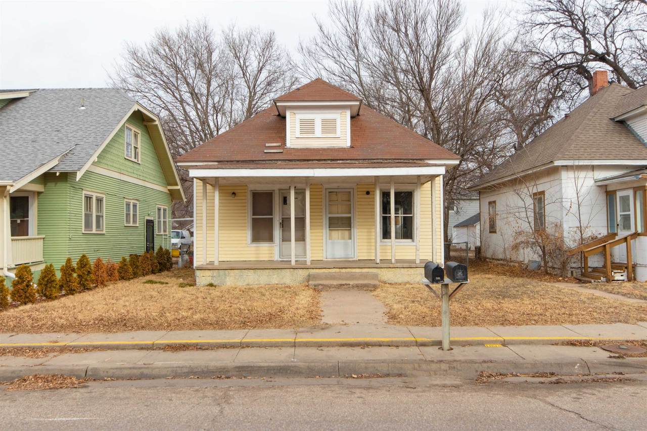 824 4th Ave - Photo 1