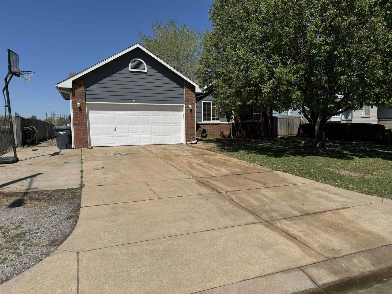 944 E Forest Ct, Haysville, KS 67060 (MLS 637789) COSH Real Estate