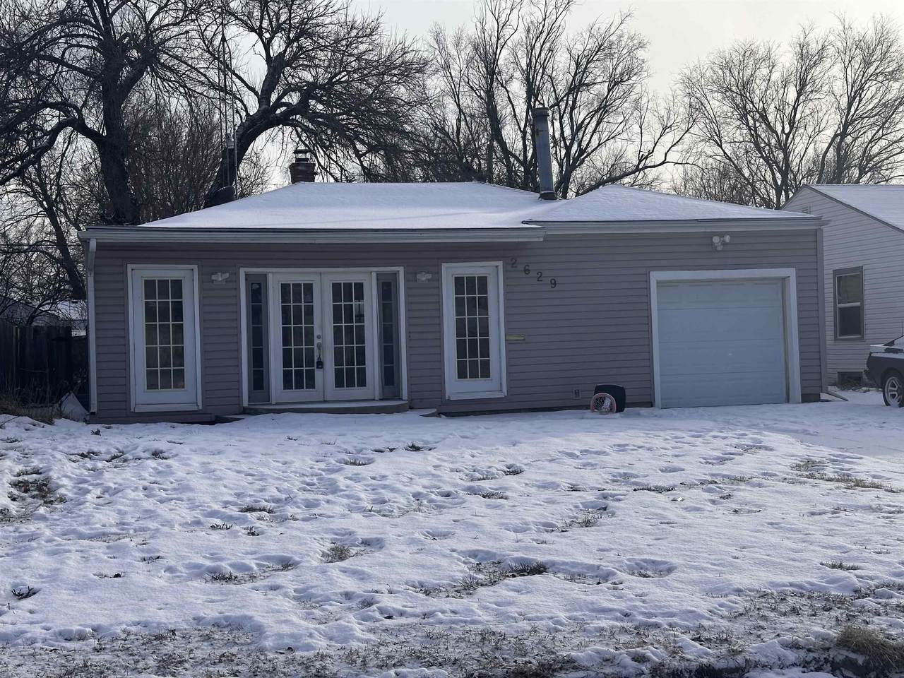 2629 8th St N - Photo 1