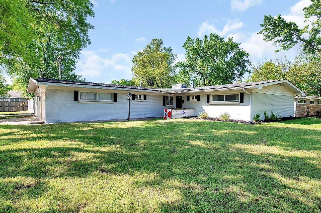 6033 10th St. N - Photo 1