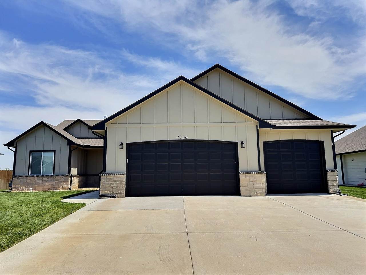 2536 Spring Hollow St - Photo 1
