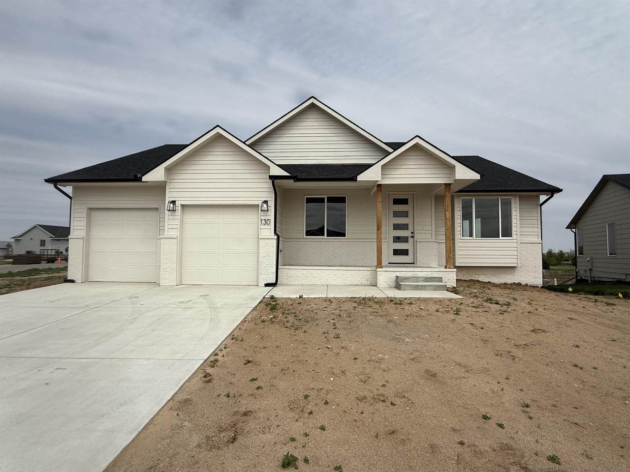 130 Poplar Circle - Photo 1