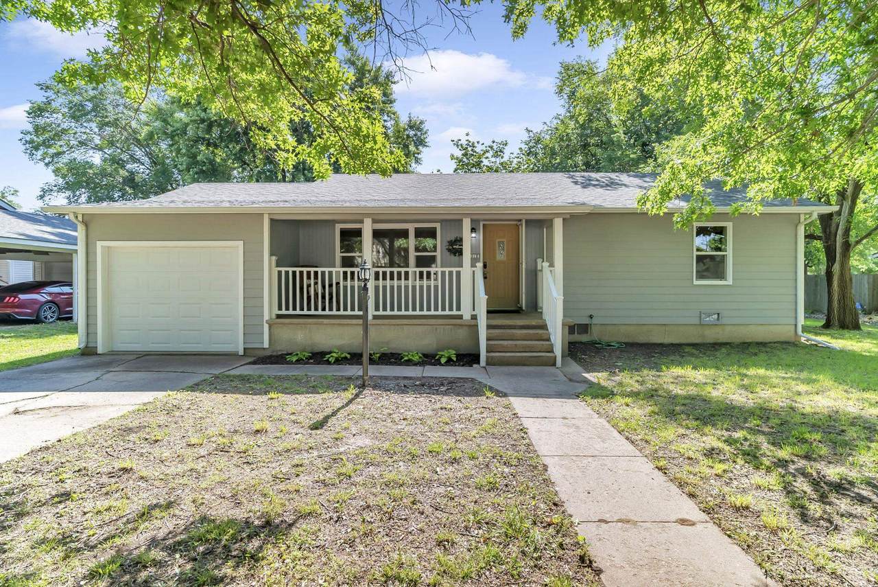 218 Locust St - Photo 1