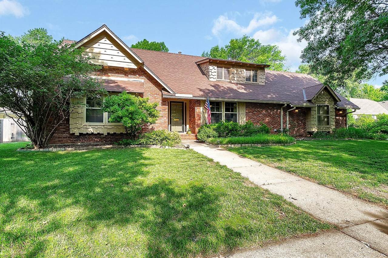 211 Armour Avenue - Photo 1