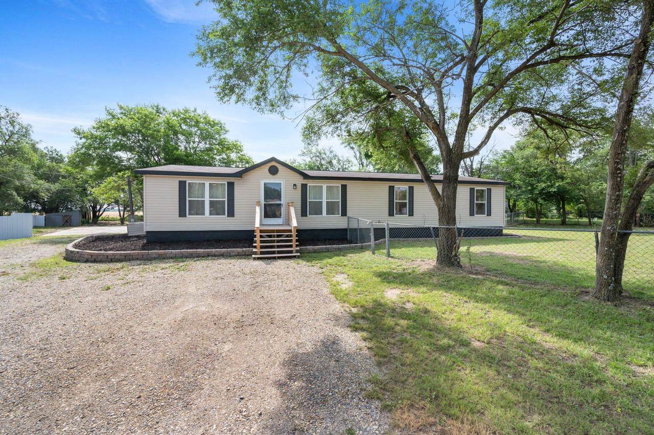 7348 Pattie - Photo 1