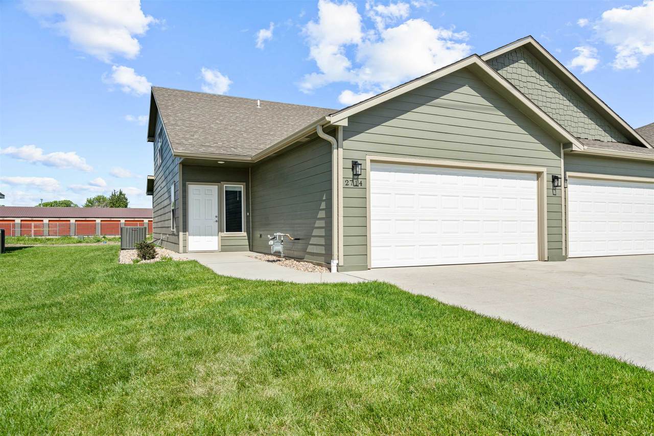 2714 Tim Rogers Ln - Photo 1