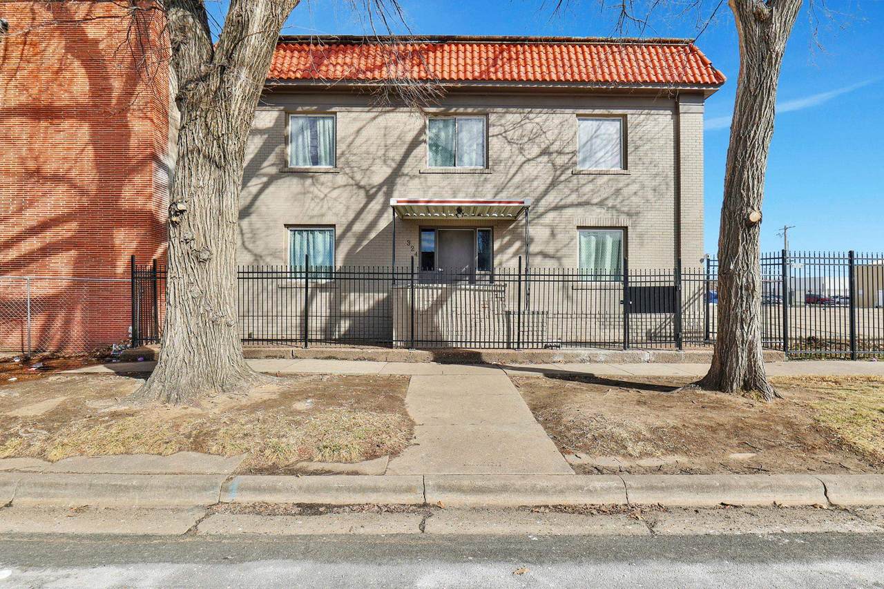 324 Topeka Ave - Photo 1