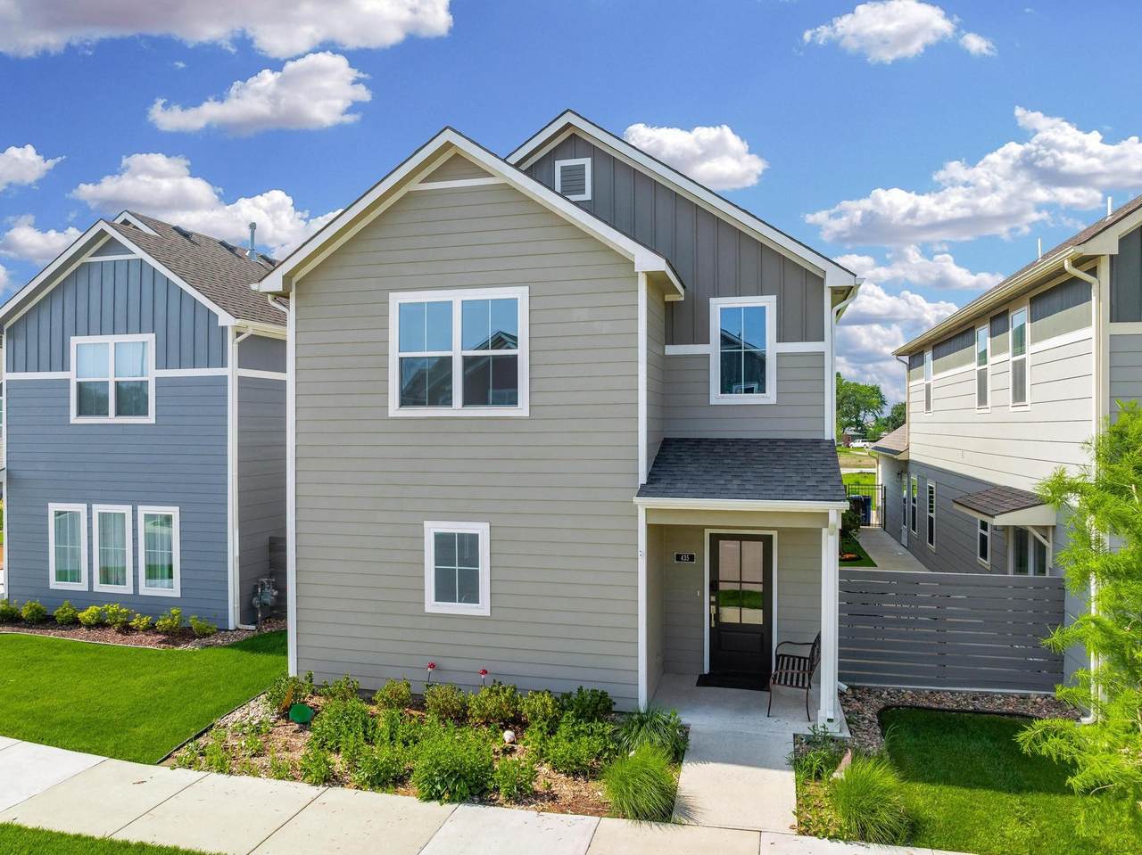435 Park Pl - Photo 1