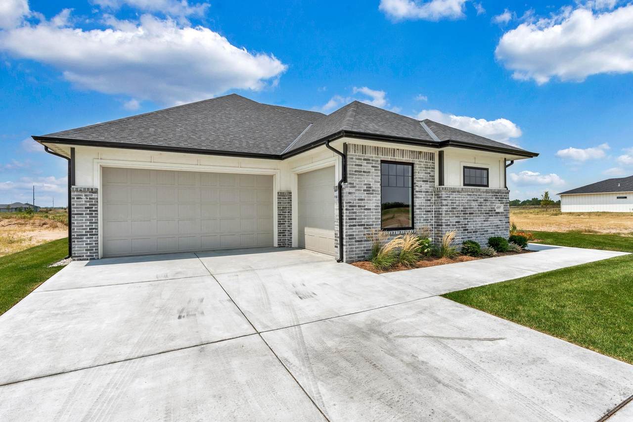 8357 Waterway Ct - Photo 1