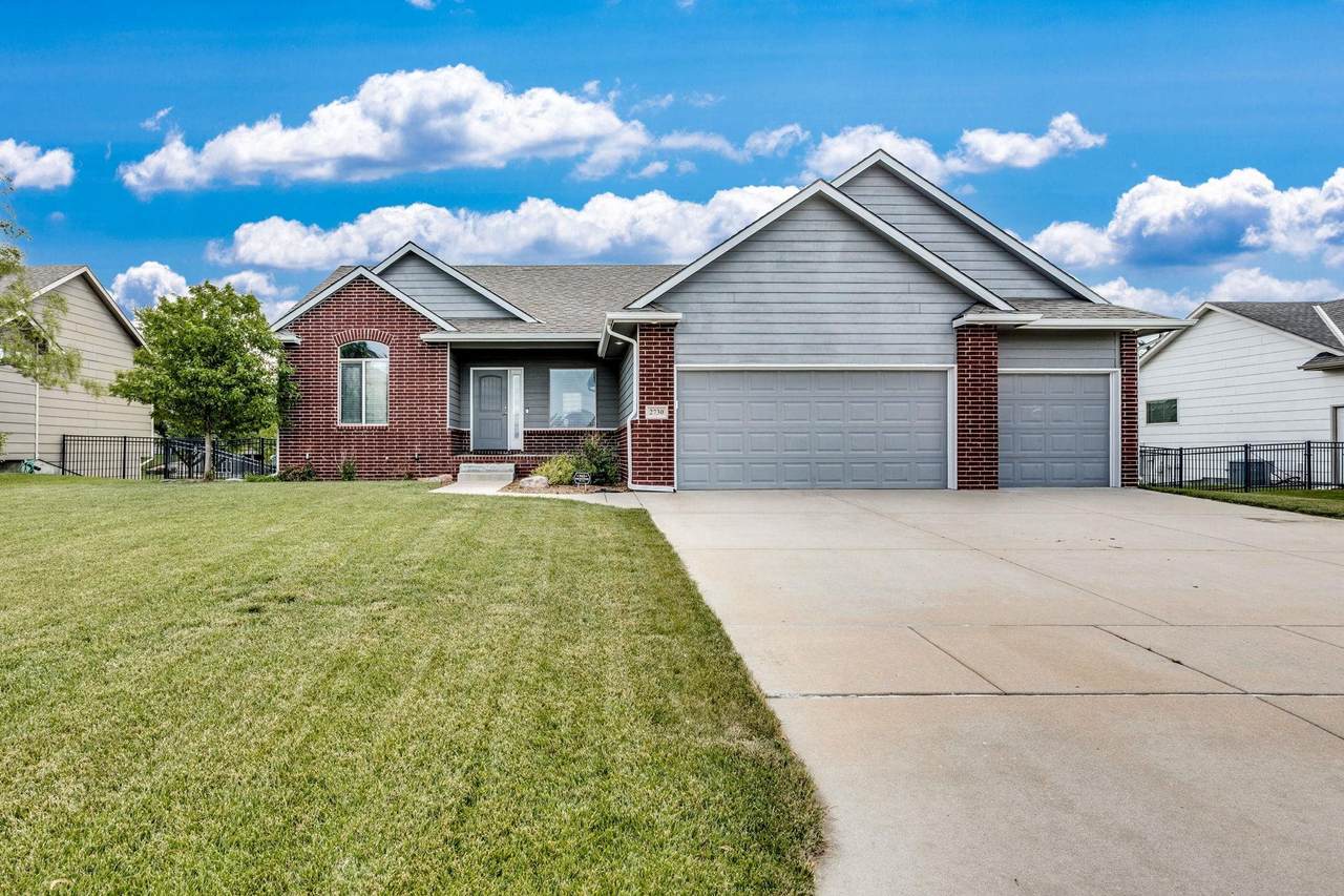 2730 Woodridge St - Photo 1