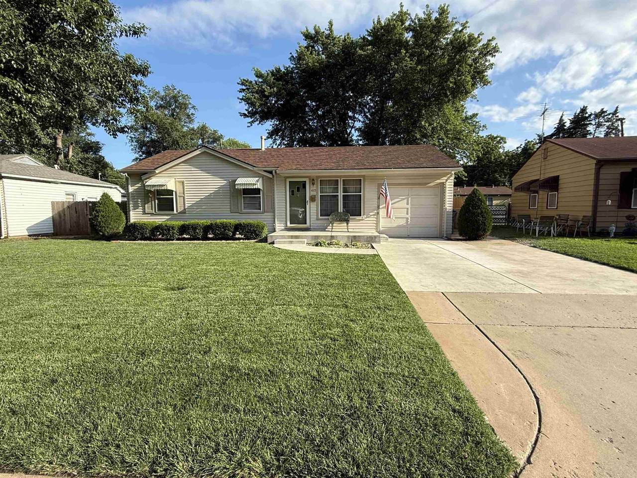 415 Spring Dr. - Photo 1