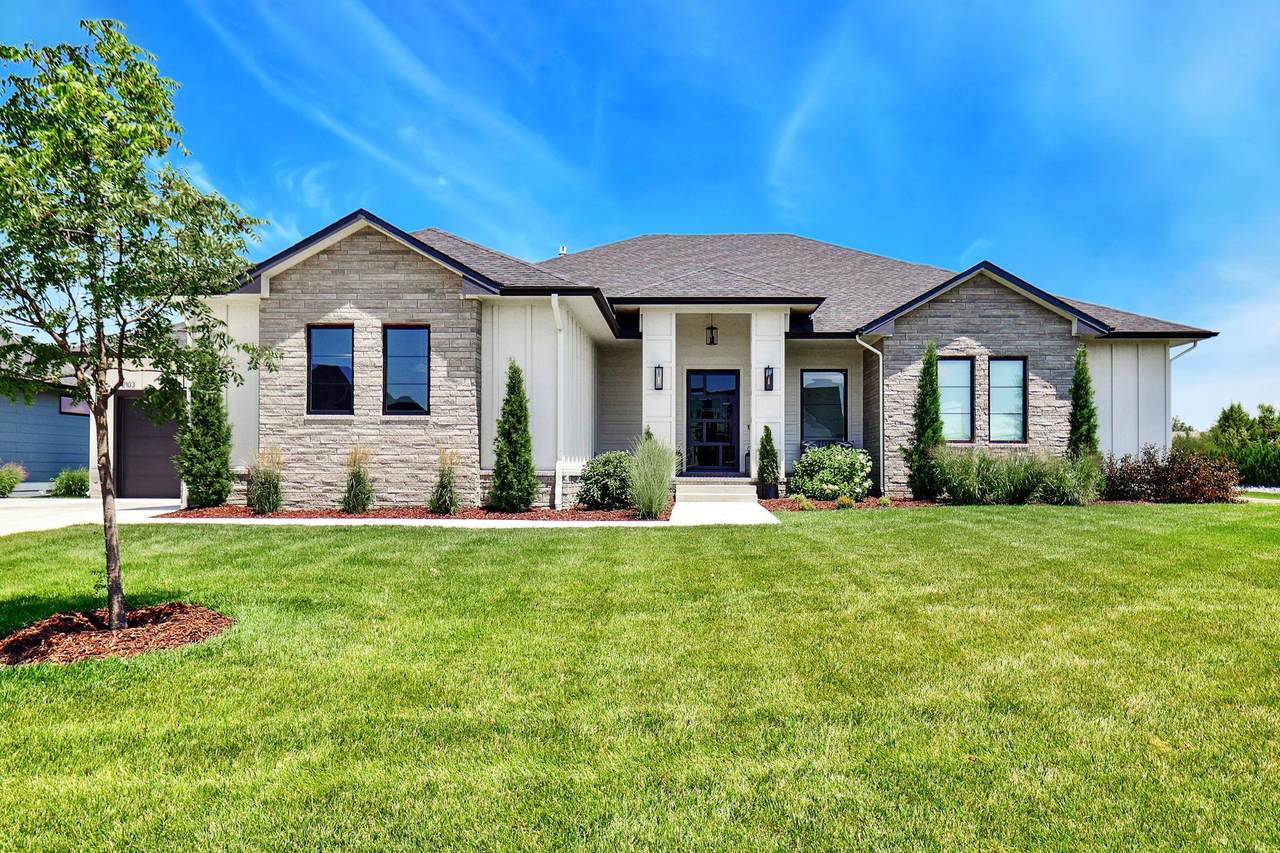 2103 159th Ct E - Photo 1