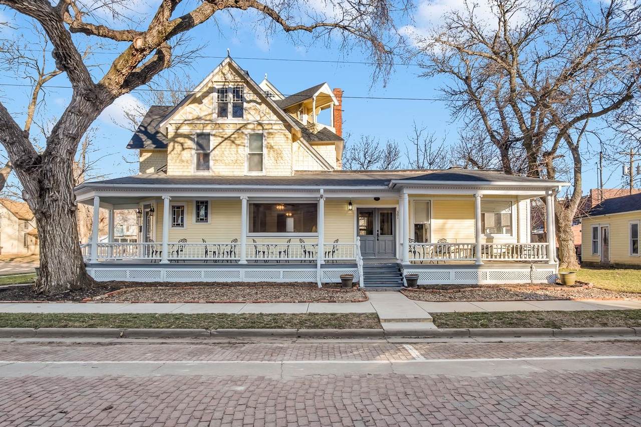 301 Santa Fe - Photo 1