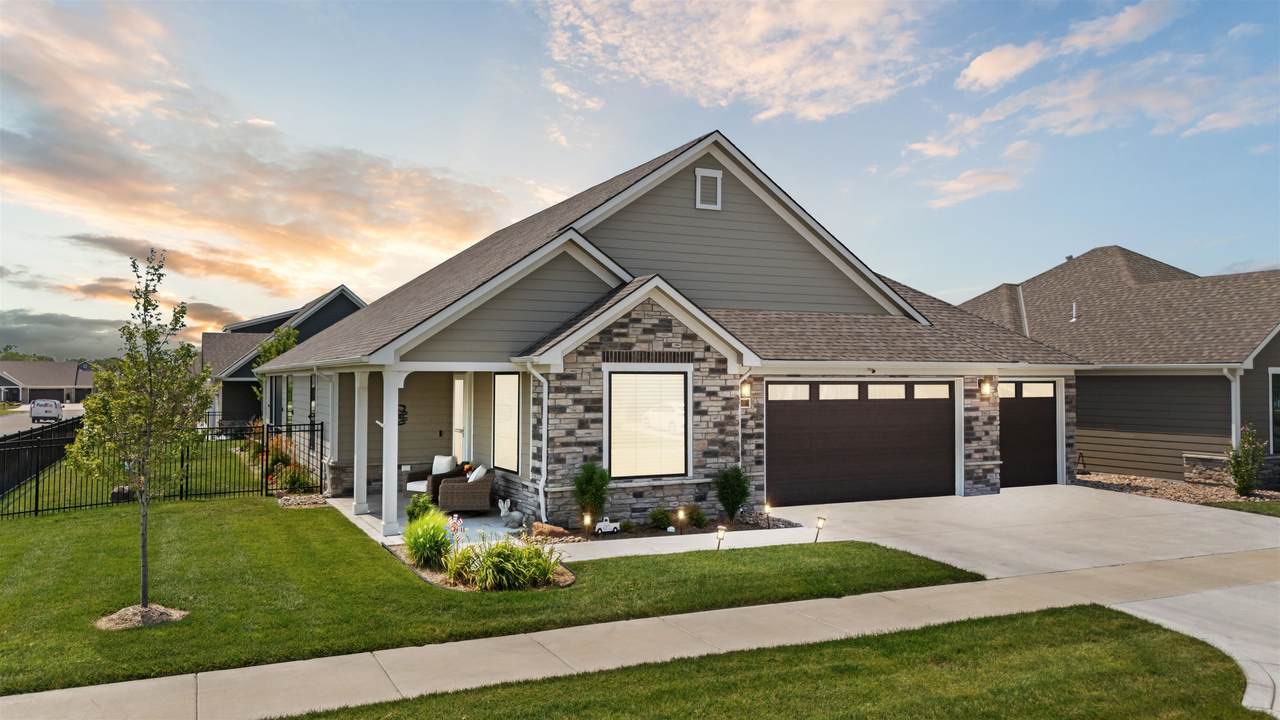 137 Legacy Way - Photo 1