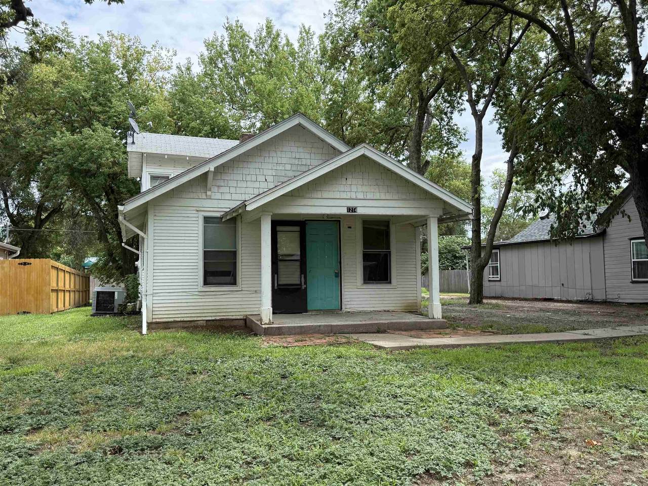 1214 7th St - Photo 1