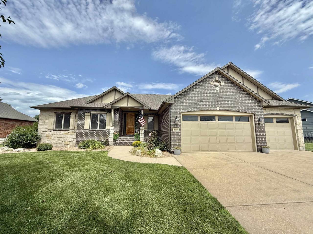 3005 Stone Lake Dr - Photo 1