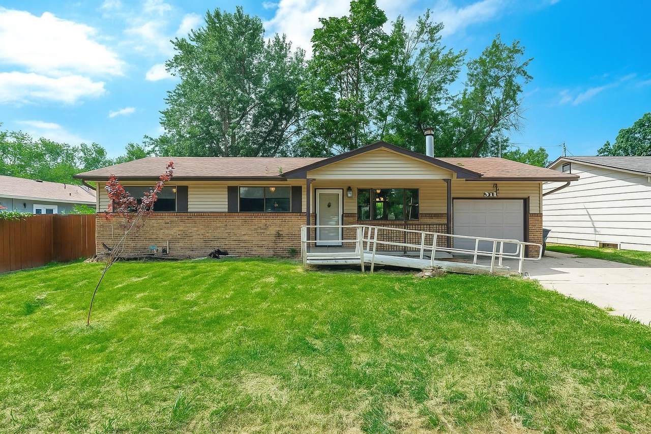 5315 Robinson St - Photo 1